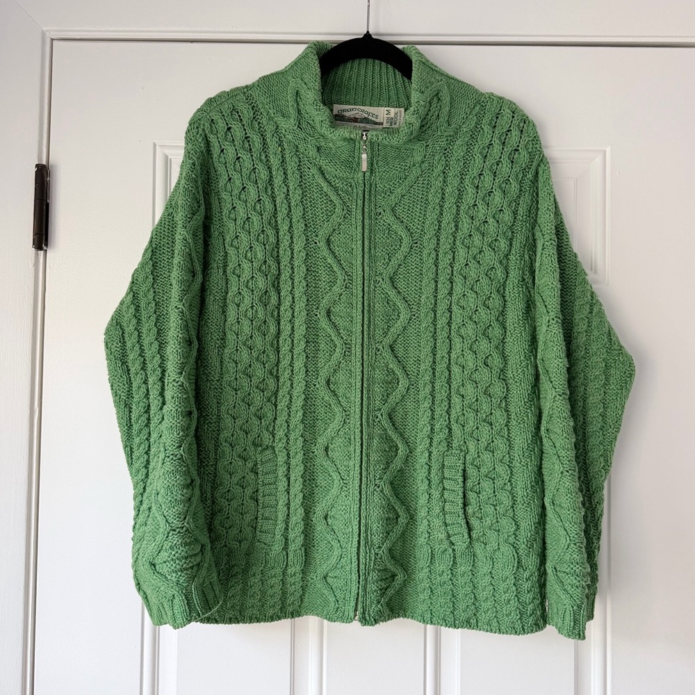 ARAN CRAFTS SIZE M 100% wool‎ green zip up sweater cardigan